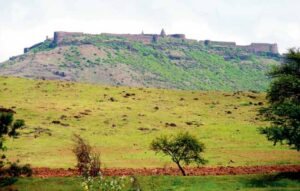 Malhargad Fort मल्हारगड (सोनोरी) किल्ला