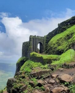 Rajgad Fort किल्ले राजगड: हिंदवी स्वराज्याची 1 राजधानी